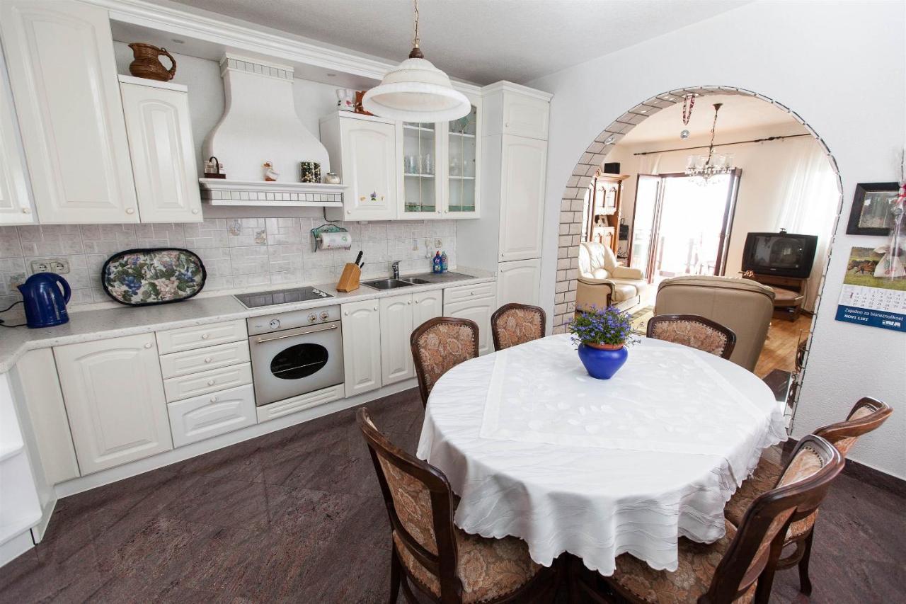 Apartments With A Parking Space Crikvenica - 11307 المظهر الخارجي الصورة